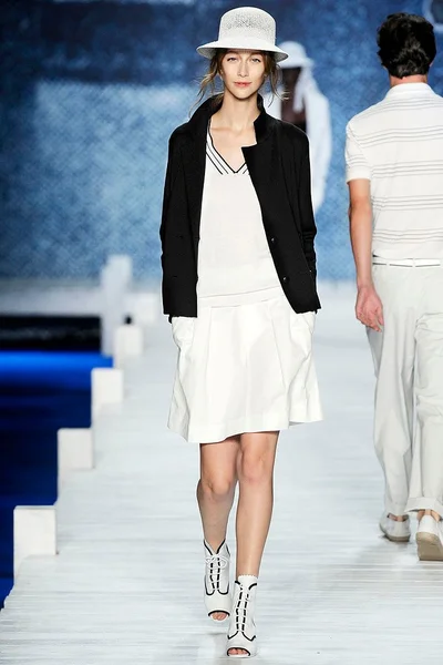 Look 24